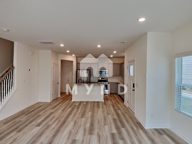 Building Photo - 7123 Bentz St