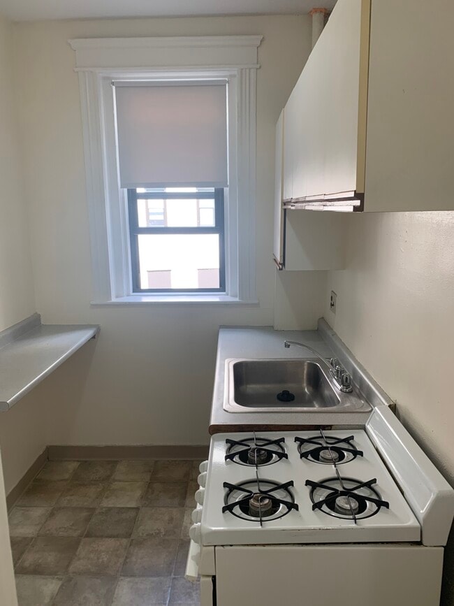 Building Photo - 1148 Commonwealth Ave