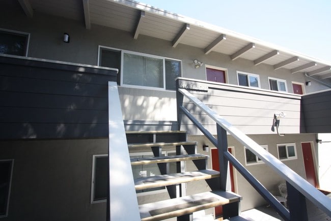 Building Photo - 146 Filbert Ave