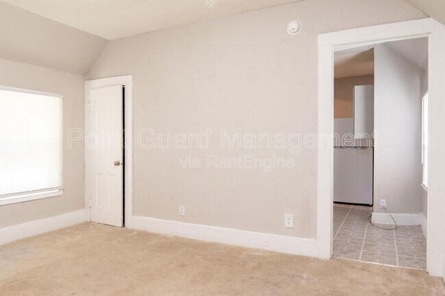 Foto del edificio - 1453 N Topeka Ave