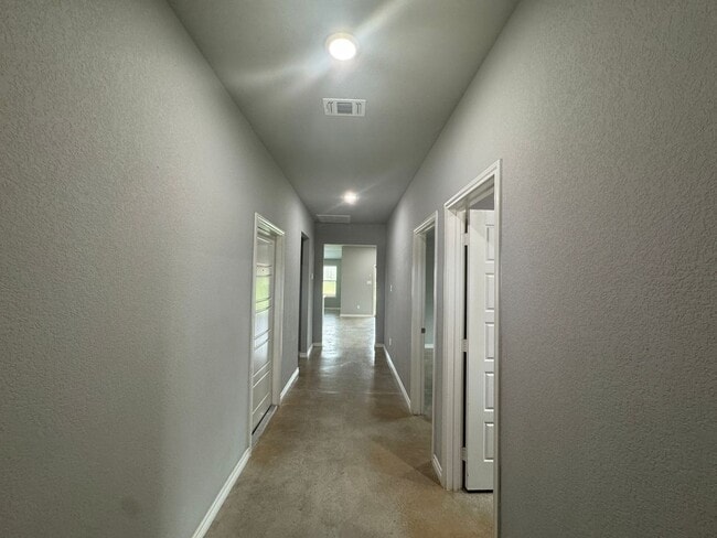 Building Photo - 1459 Dryden Ave