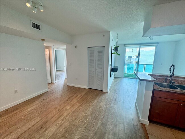 Foto del edificio - 1723 SW 2nd Ave