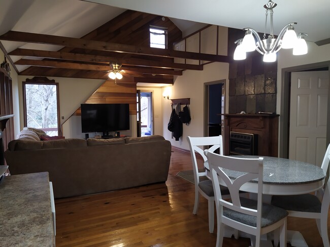 open concept - 1289 Clifton Rd