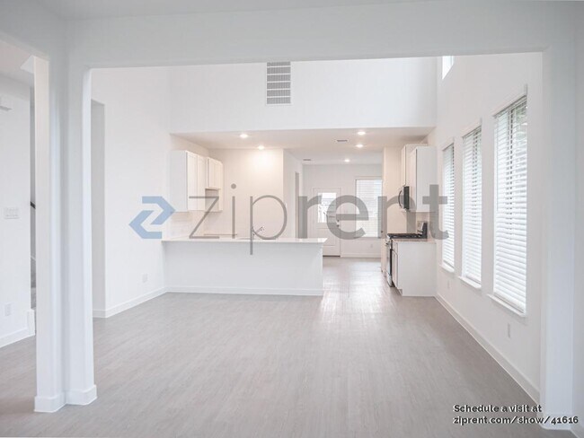 Foto del edificio - 1436 Lew Bird Dr