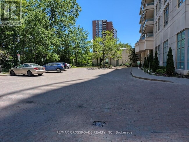 Building Photo - 238 Bonis Ave
