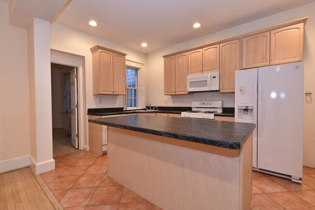 Photo - 2729 Connecticut Ave NW Apartment