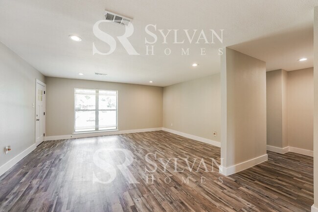 Building Photo - Coming HOME never felt so good!