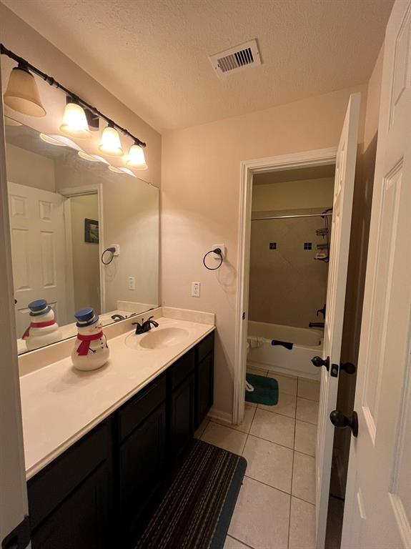 Foto del edificio - 15918 Keystone Ridge Ln
