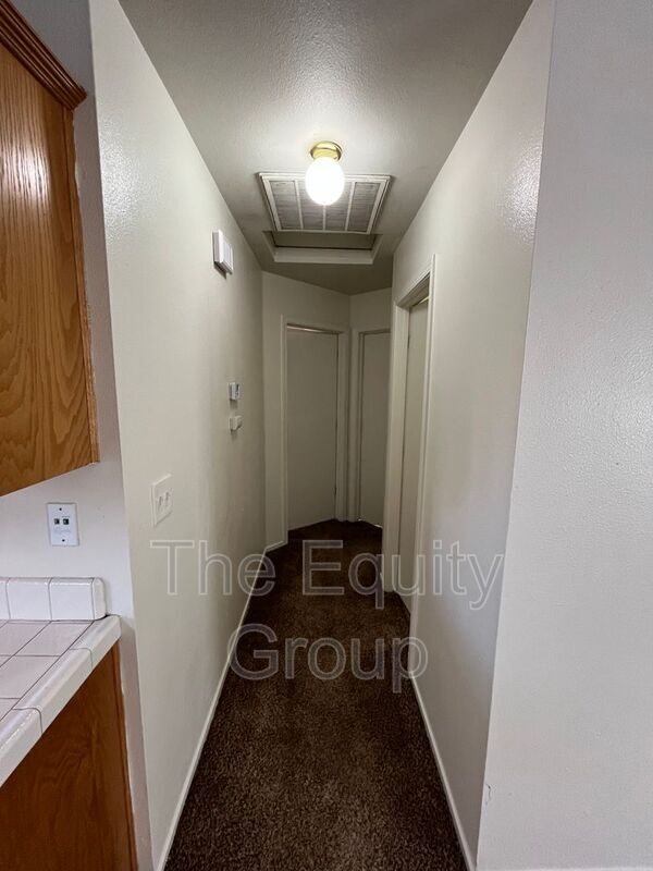 482 W Morton Ave Unit D, Porterville, CA 93257 Condo for Rent in