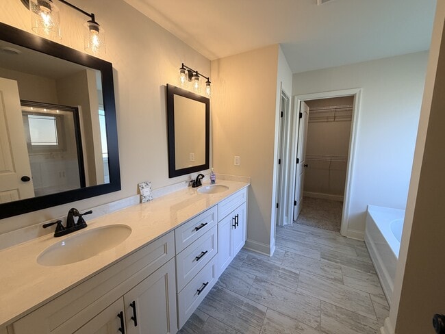 Foto del edificio - 109 Mink Wy