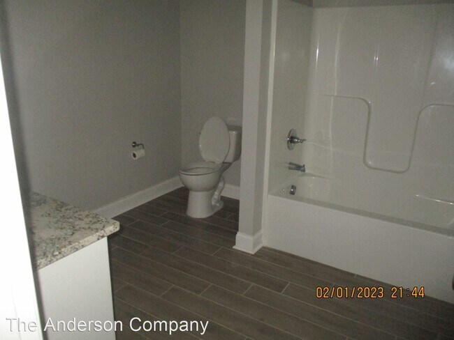 Building Photo - 4 br, 3 bath House - 124 Chapel Court