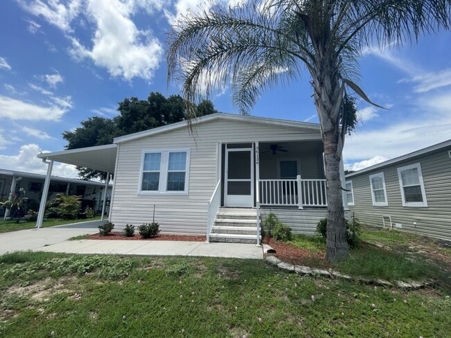 Building Photo - 36126 Plum Ave