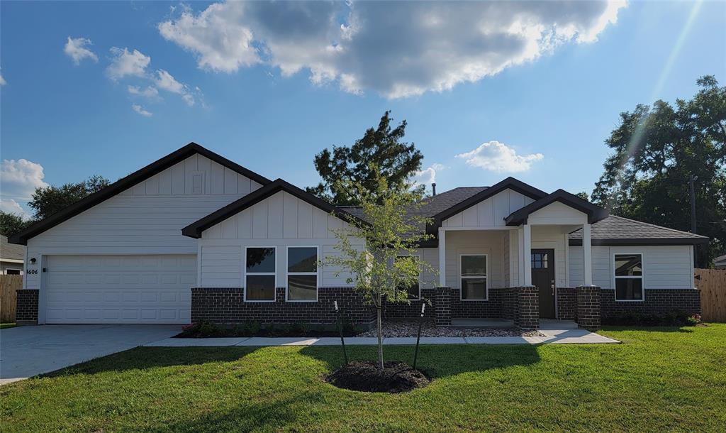 1606 La Delle St, Wharton, TX 77488 House Rental in Wharton, TX