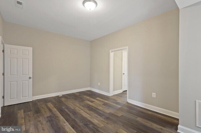 Building Photo - 3814 Reisterstown Rd