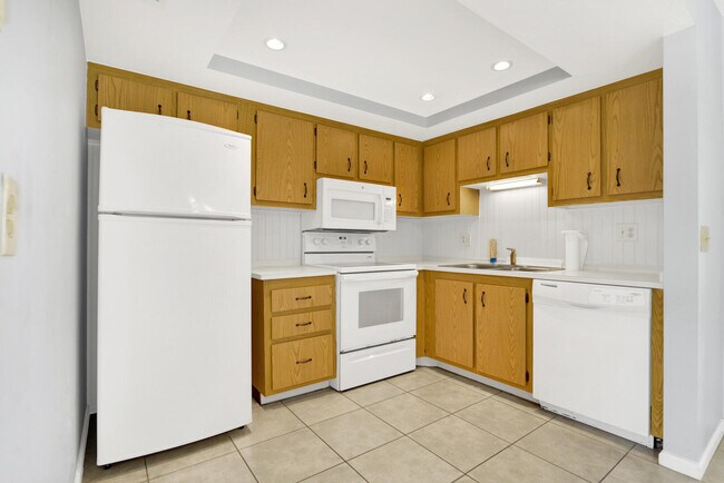 Building Photo - 4211 Oak Terrace Dr