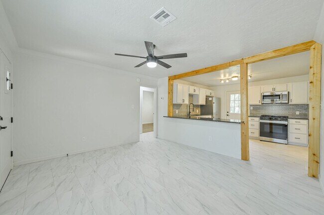 Foto del edificio - 1228 NW 99th St