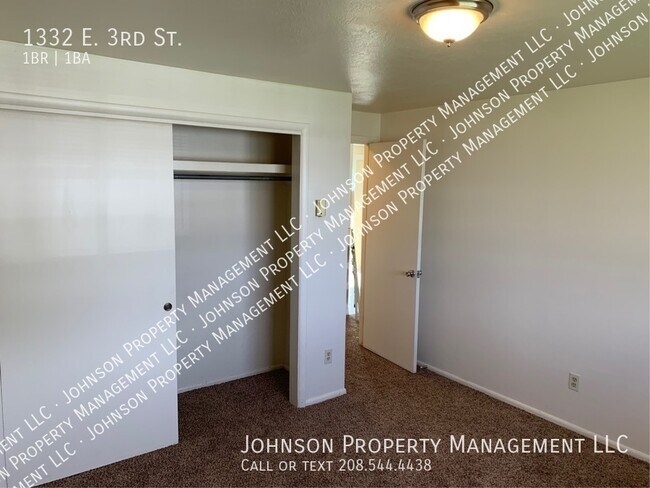 Building Photo - Central Meridian one bedroom duplex with s...