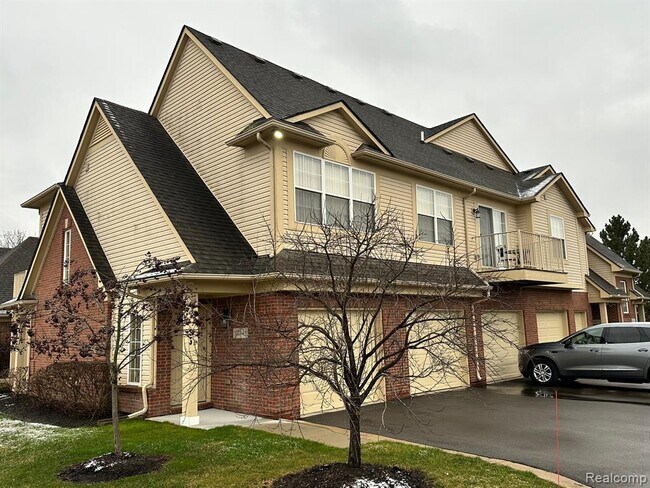 Foto del edificio - 48437 Manor Bridge Dr
