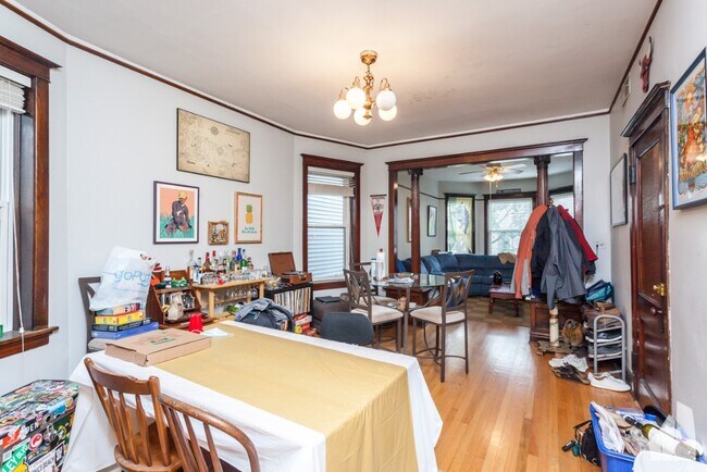 Foto del edificio - 1415 W Henderson St