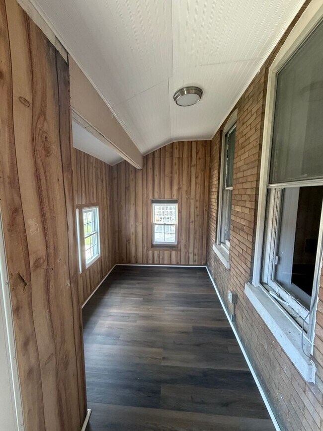 Foto del edificio - 835 Liden Ave