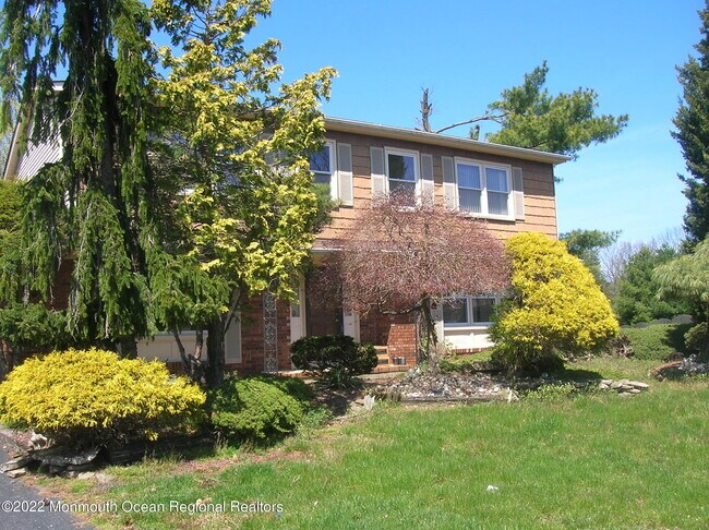 Building Photo - 15 Cardinal Ct