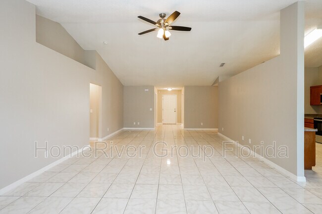 Building Photo - 411 Ohio Ln