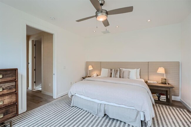 Foto del edificio - 705 E Monroe St