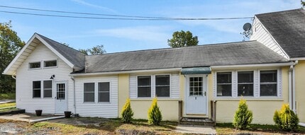 Building Photo - 1563-1567-1567 NY-28