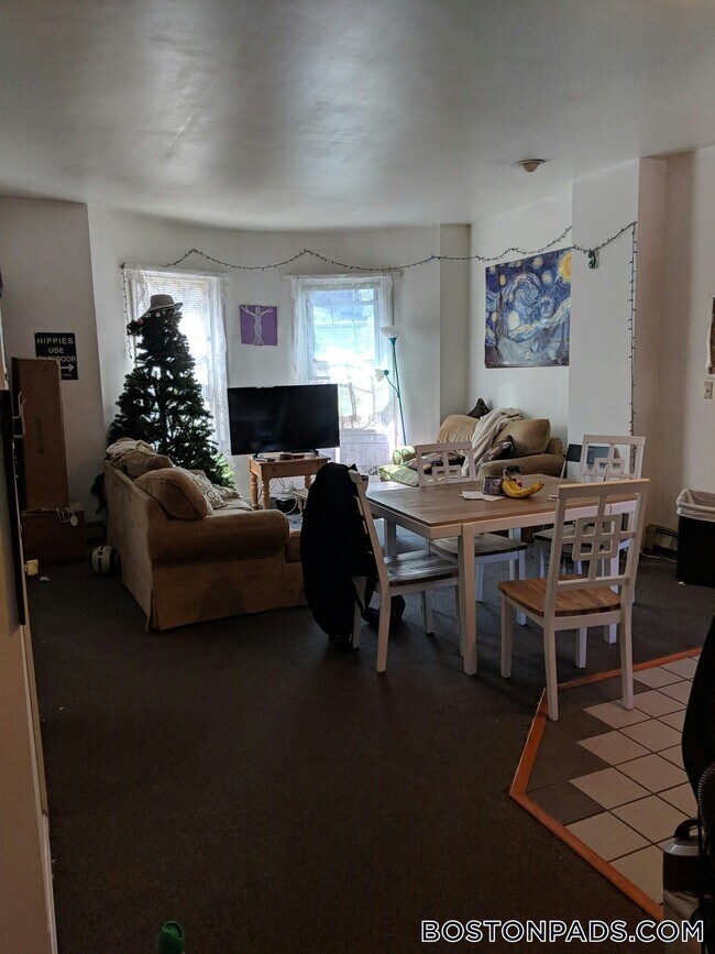 Foto del edificio - 30 S Huntington Ave