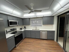 Building Photo - 4450 Nutmeg Tree Ln