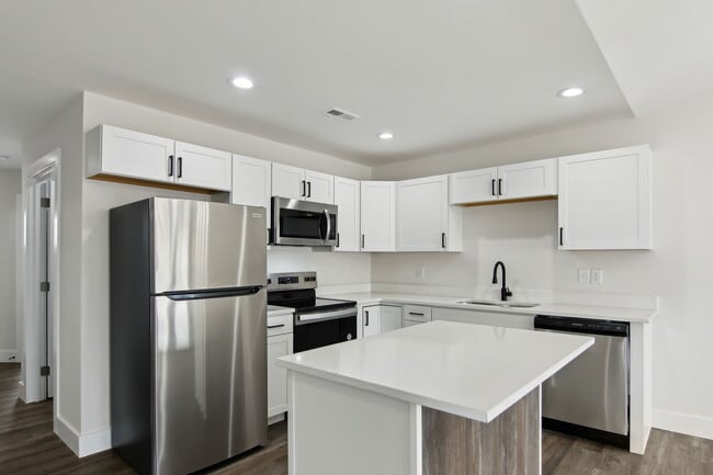 Building Photo - 5018 Aspen Spg Wy