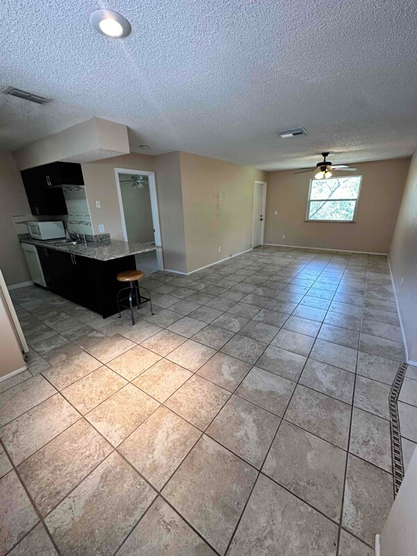 220 Red Maple Pl, Brandon, FL 33510 Condo for Rent in Brandon, FL