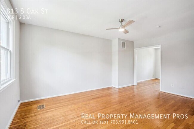 Foto del edificio - 813 S Oak St