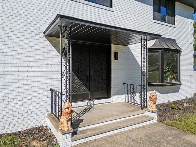 Building Photo - 6713 Farview Rd