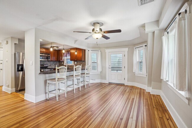 Building Photo - 184 Bellevue Ave