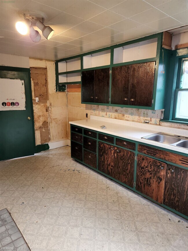 Foto del edificio - 3 br, 2 bath House - 313 Mine Street