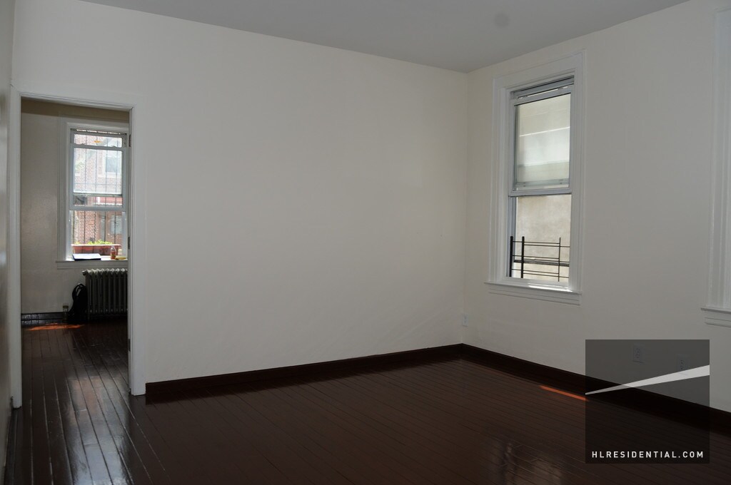 Building Photo - 277 Schaefer St