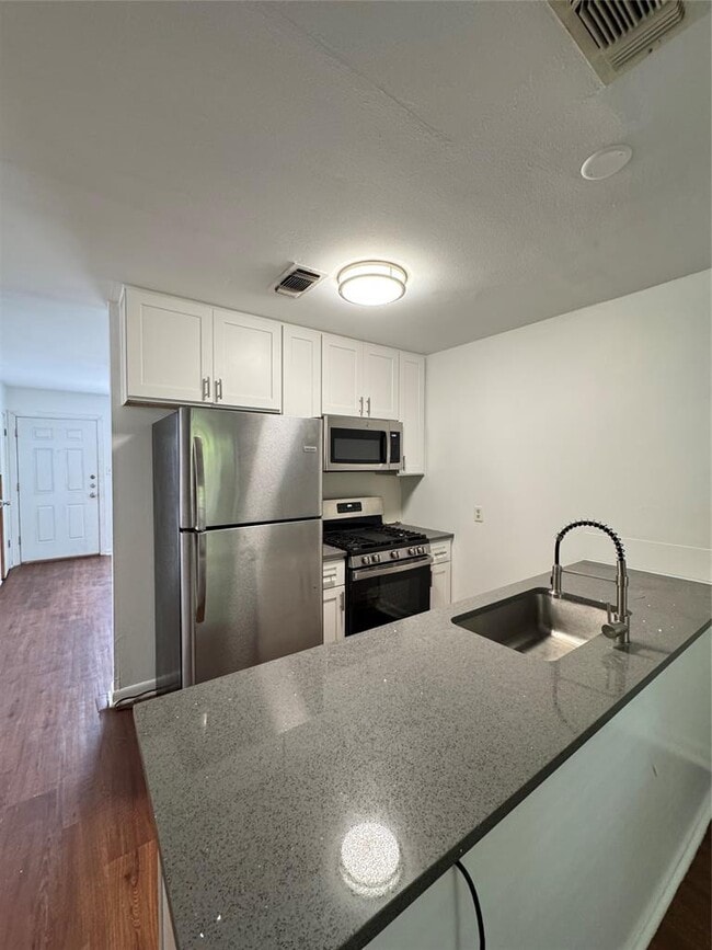 Building Photo - 3007 Matador Dr