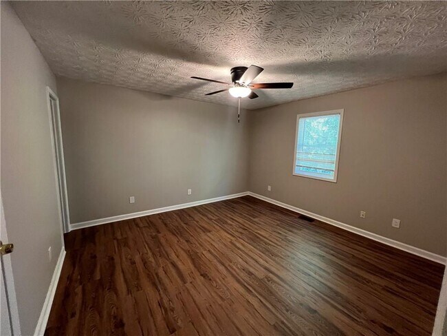 Building Photo - 1172 Jill Ln SW