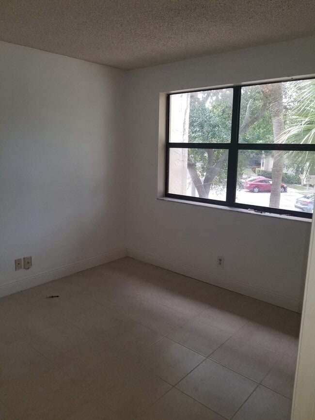 Building Photo - 1230 S Military Trl