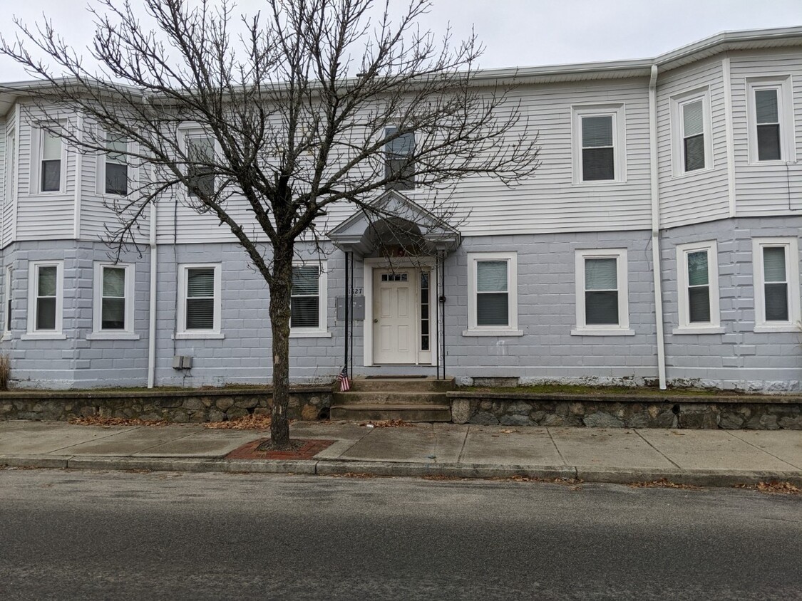 Foto principal - 1627 Cranston St