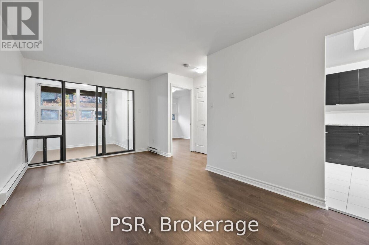 Photo principale - 353-353 Queen St W