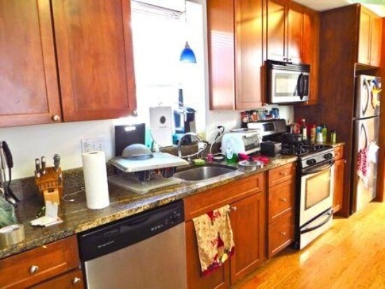 Foto del edificio - 64 Louis Prang St