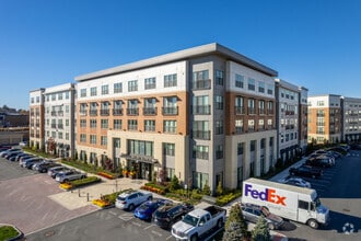 Building Photo - Tuscan Village