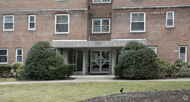 Green Dolphin Apts Apartments - New Rochelle, NY | Apartments.com