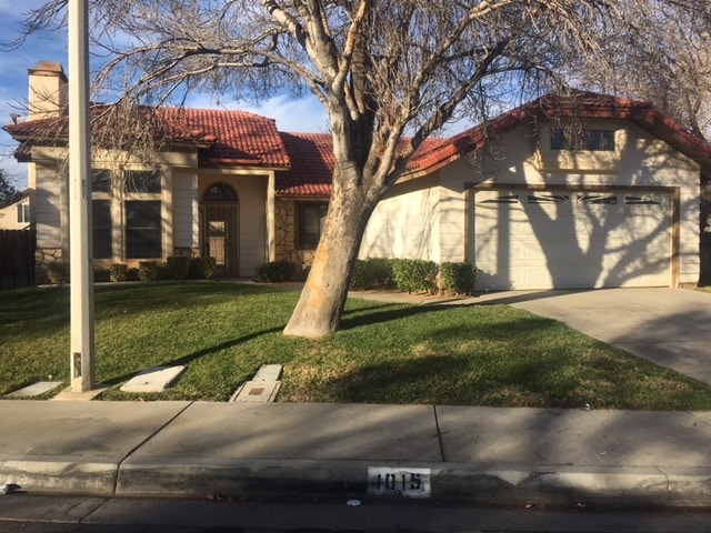 Building Photo - 1015 Angela Ct