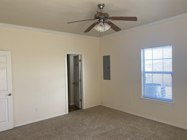 Building Photo - 143B Bluejay Blvd