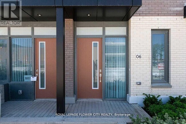 Photo du bâtiment - 1010 Portage Pkwy