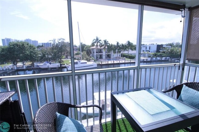 Foto del edificio - 465 Paradise Isle Blvd
