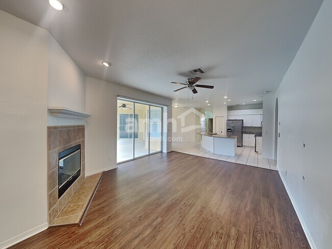 Foto del edificio - 9303 Heritage Oak Ct
